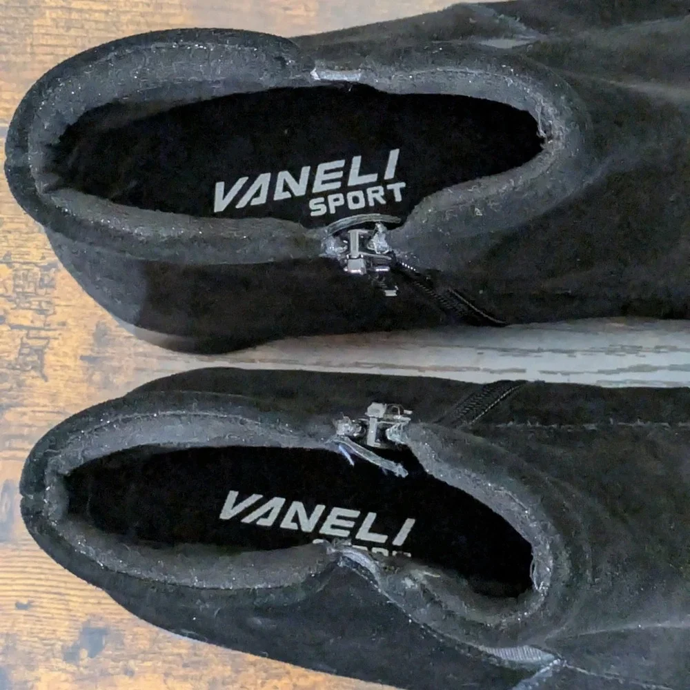 Vaneli Sport Leeta Black Suede Ankle‎ Boots Zip Booties Women's 6.5 M